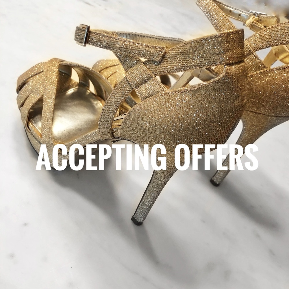 BNWT Nina Platform Golden Shoes